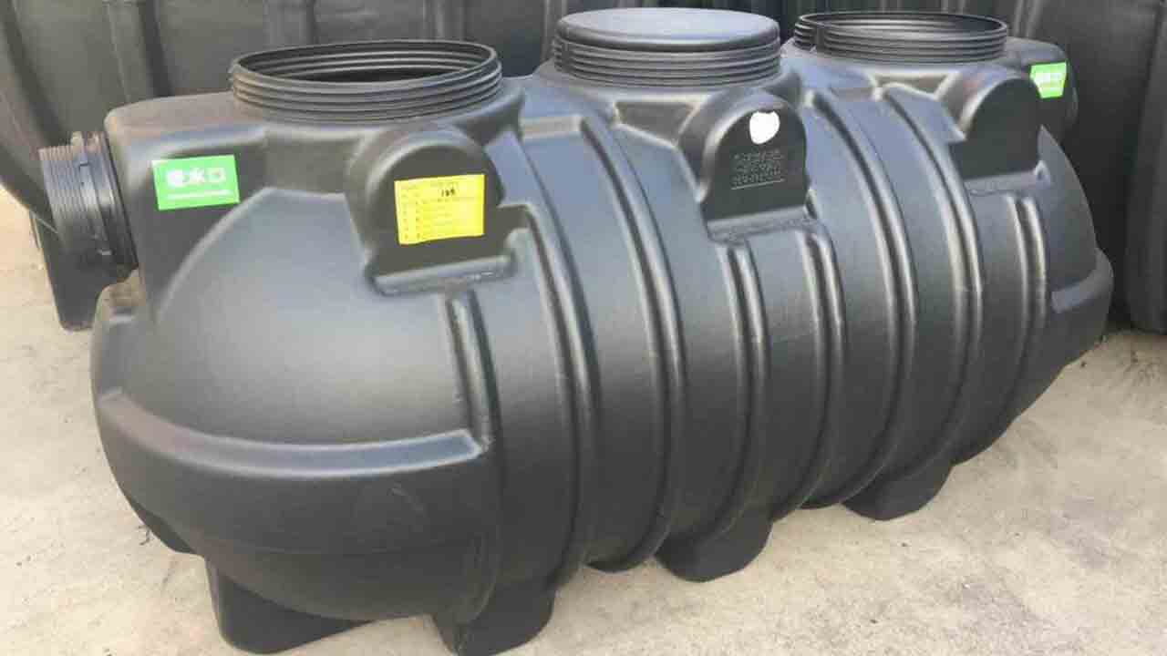 Single septic tank machine